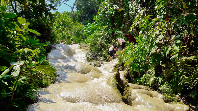 buatong sticky waterfall, sticky waterfall, bua tong waterfall, buatong waterfall