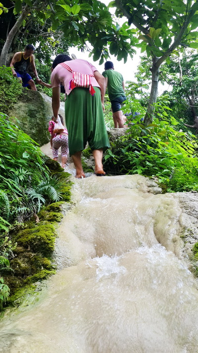 buatong sticky waterfall, sticky waterfall, bua tong waterfall, buatong waterfall