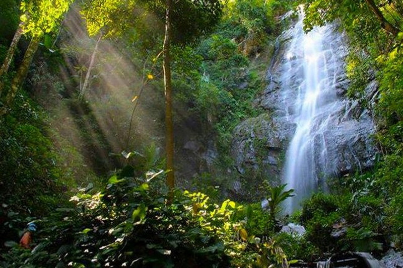 Mon Hin Lai Waterfall, srilanna national park, sri lanna national park, silanna national park, si lanna national park, sri lanna, si lanna