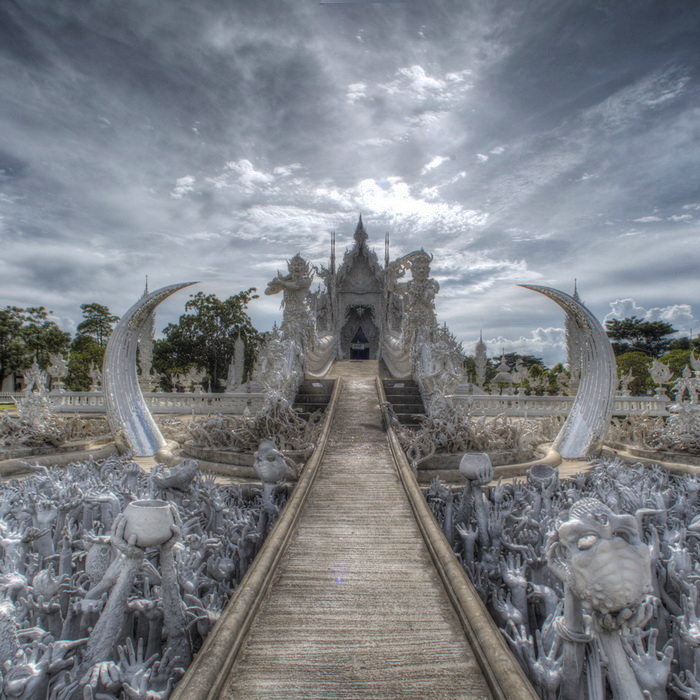 wat rong khun, white temple, budget tour chiang rai, chiang rai day tour, chiang rai tour from chiang mai, tour from chiang mai to chiang rai, one day tour chiang rai, day tour chiang rai, chiang rai tours, tour chiang rai golden triangle