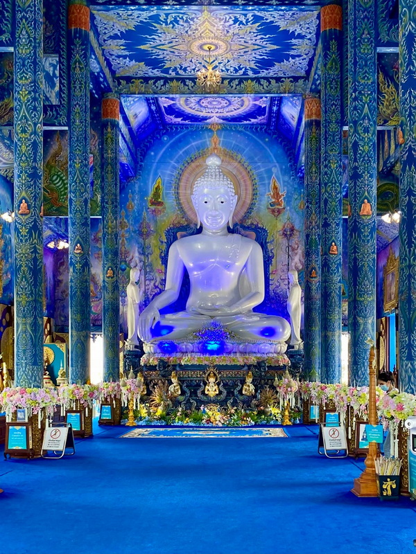 blue temple, blue temple chiang rai, wat rong suea ten, wat rong sueaten, rong suea ten temple, rong sueaten temple, the blue temple, the blue temple chiang rai