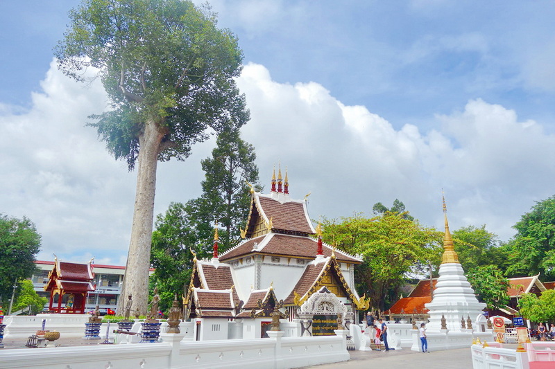 chedi luang temple, wat chedi luang