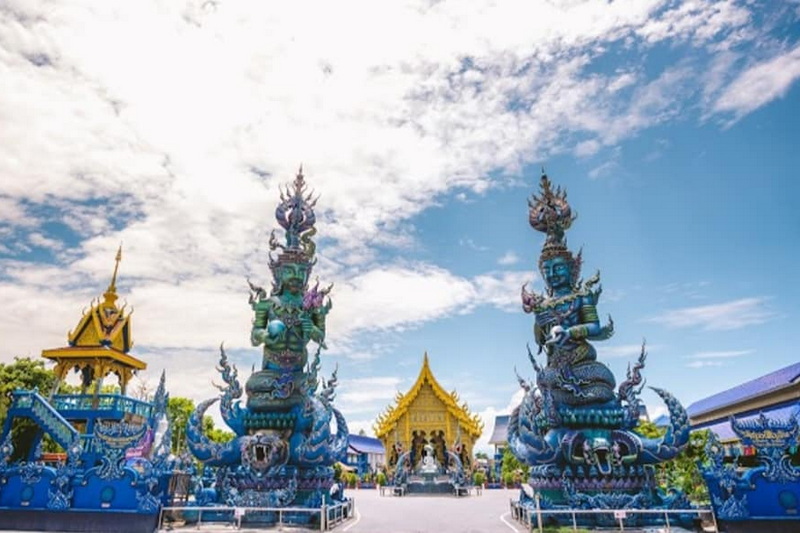 blue temple, blue temple chiang rai, wat rong suea ten, wat rong sueaten, rong suea ten temple, rong sueaten temple, the blue temple, the blue temple chiang rai