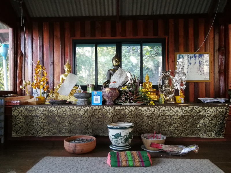 wat chalermprakiat, chalermprakiat temple, mountain temple, wat phraphutthabat sutthawart, phraphutthabat sutthawart temple