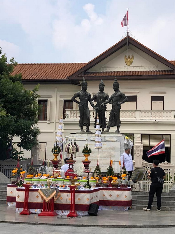 three kings monument, 3 kings monument, III king monuments, center of chiang mai