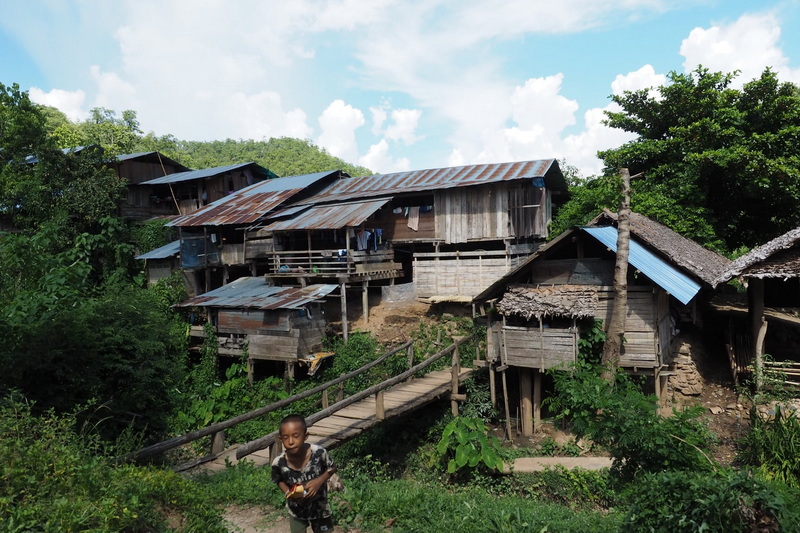 ban huay pu keng, kayan village ban huay pu keng long neck village, huay pu keng village, huay pu keng kayan village, huay pu keng long neck village