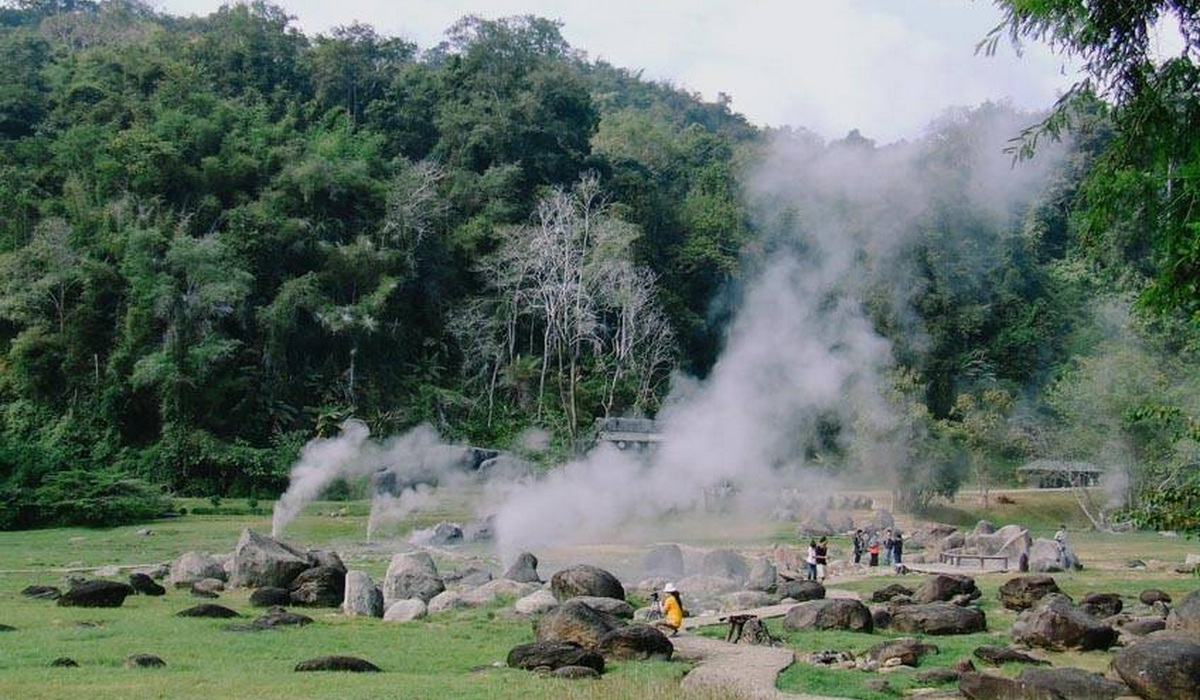 fang hot spring, fang hot springs, hot spring in chiang mai, chiang mai hot spring, hot spring attractions in chiang mai