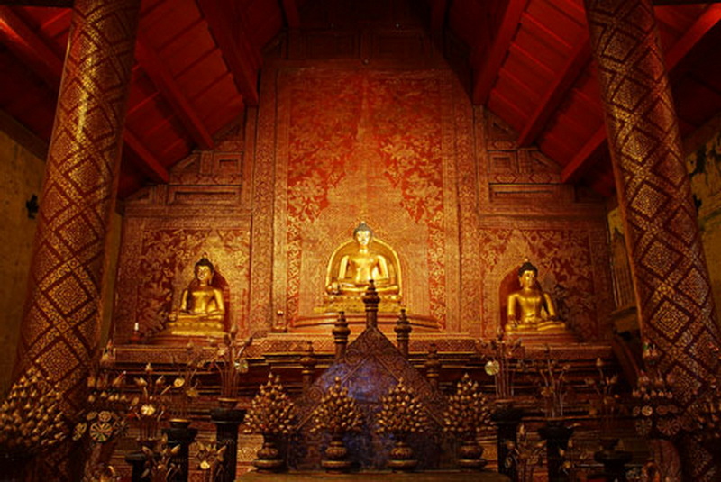 wat phra singh, phra singh temple, wat phra singh woramahawihan, phra singh woramahawihan temple, important temples in chiang mai, chiang mai tourist attractions