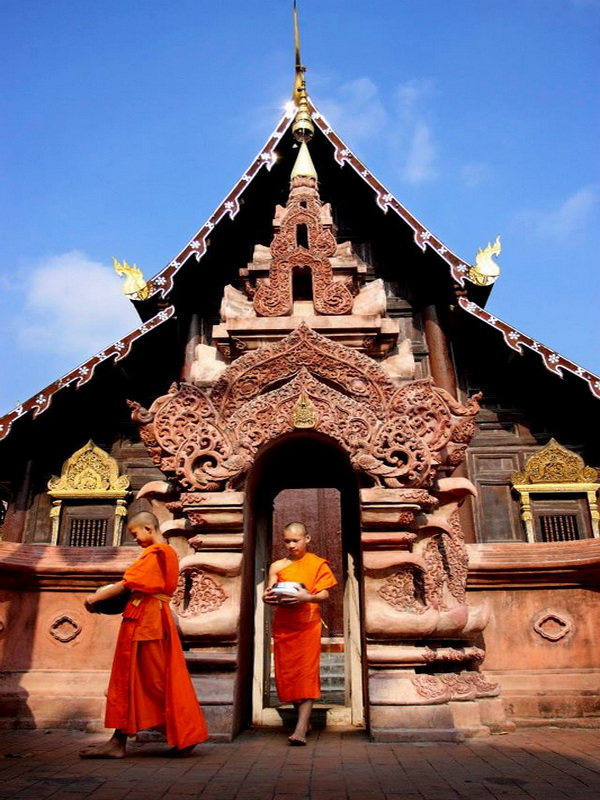 wat phan tao, phan tao temple, wat pan tao, pan tao temple, important temples in chiang mai, chiang mai tourist attractions