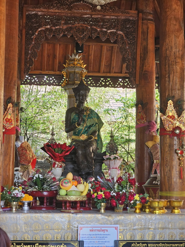 wat lok moli, lok moli temple, wat lok molee, lok molee temple, wat lokmoli, lokmoli temple