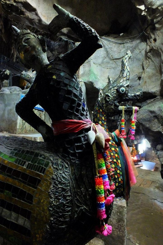 chiang dao cave, chiangdao cave, tham chiang dao, tham chiangdao, caves in chiang mai, chiang mai caves