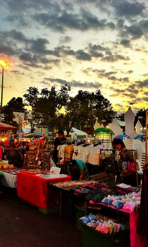 Tha Pae Walking Street