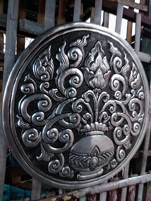 Handmade silver accessories in Saturday Market Chiang Mai