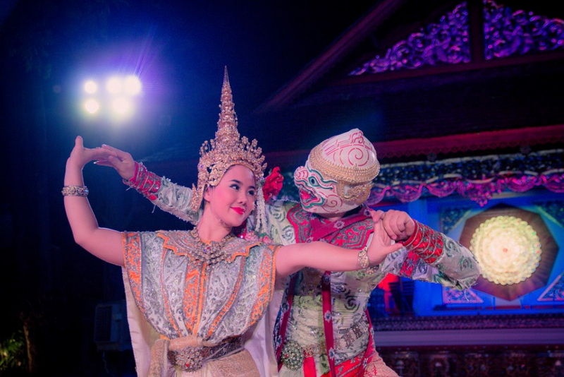 Thai Tradition Dance at Khum Khantoke