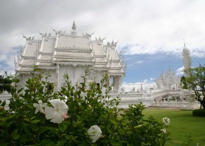 wat rong khun, white temple, budget tour chiang rai, chiang rai day tour, chiang rai tour from chiang mai, tour from chiang mai to chiang rai, one day tour chiang rai, day tour chiang rai, chiang rai tours, tour chiang rai golden triangle