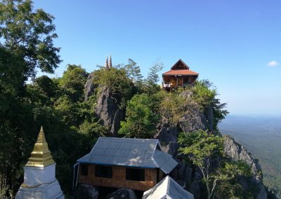 wat chalermprakiat, chalermprakiat temple, mountain temple, wat phraphutthabat sutthawart, phraphutthabat sutthawart temple